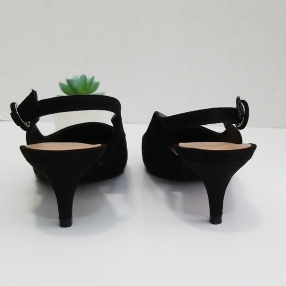 Shoes - Picture 3 of 6